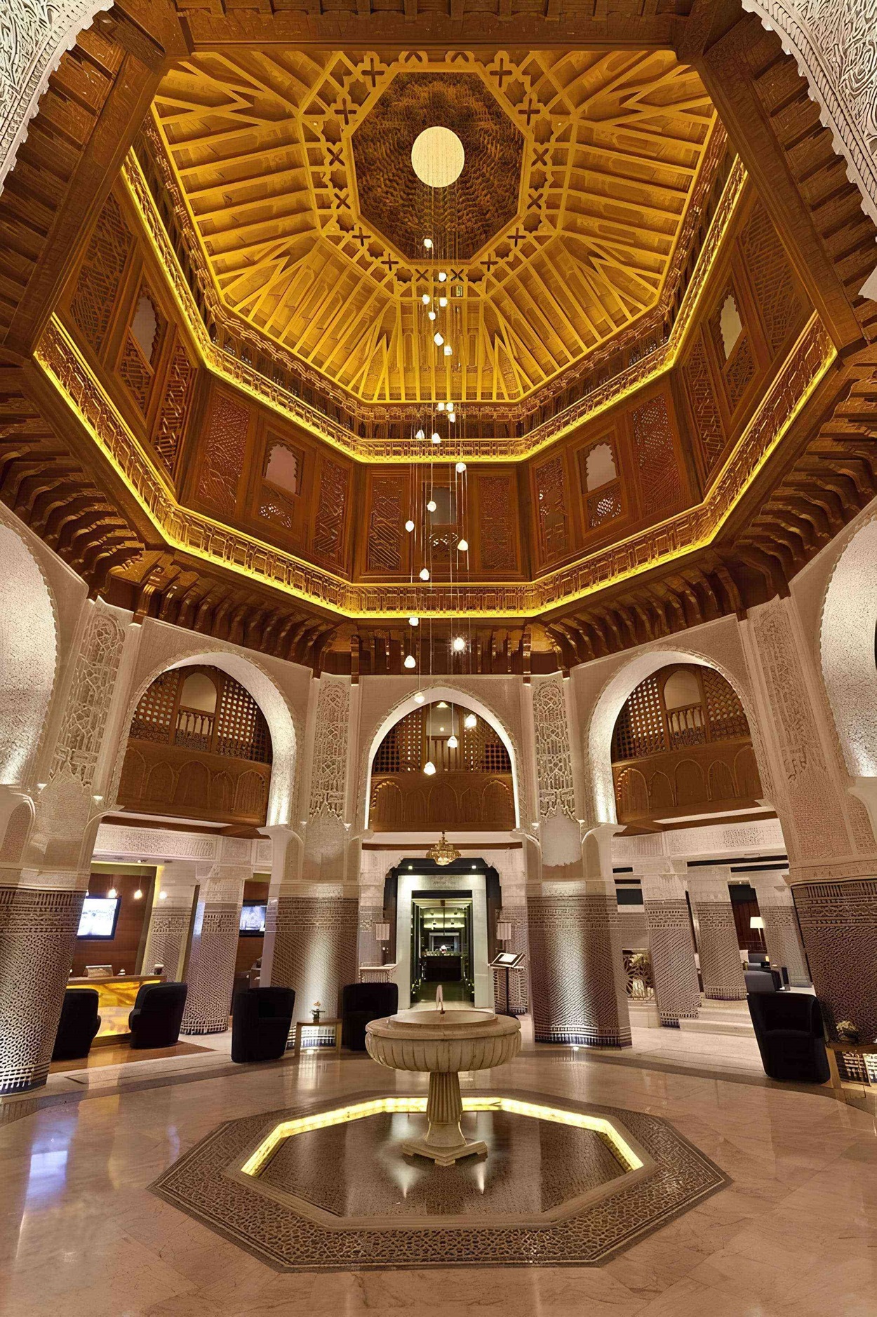Cpula de madera con motivos encantadores inspirados en la arquitectura rabe-andaluza