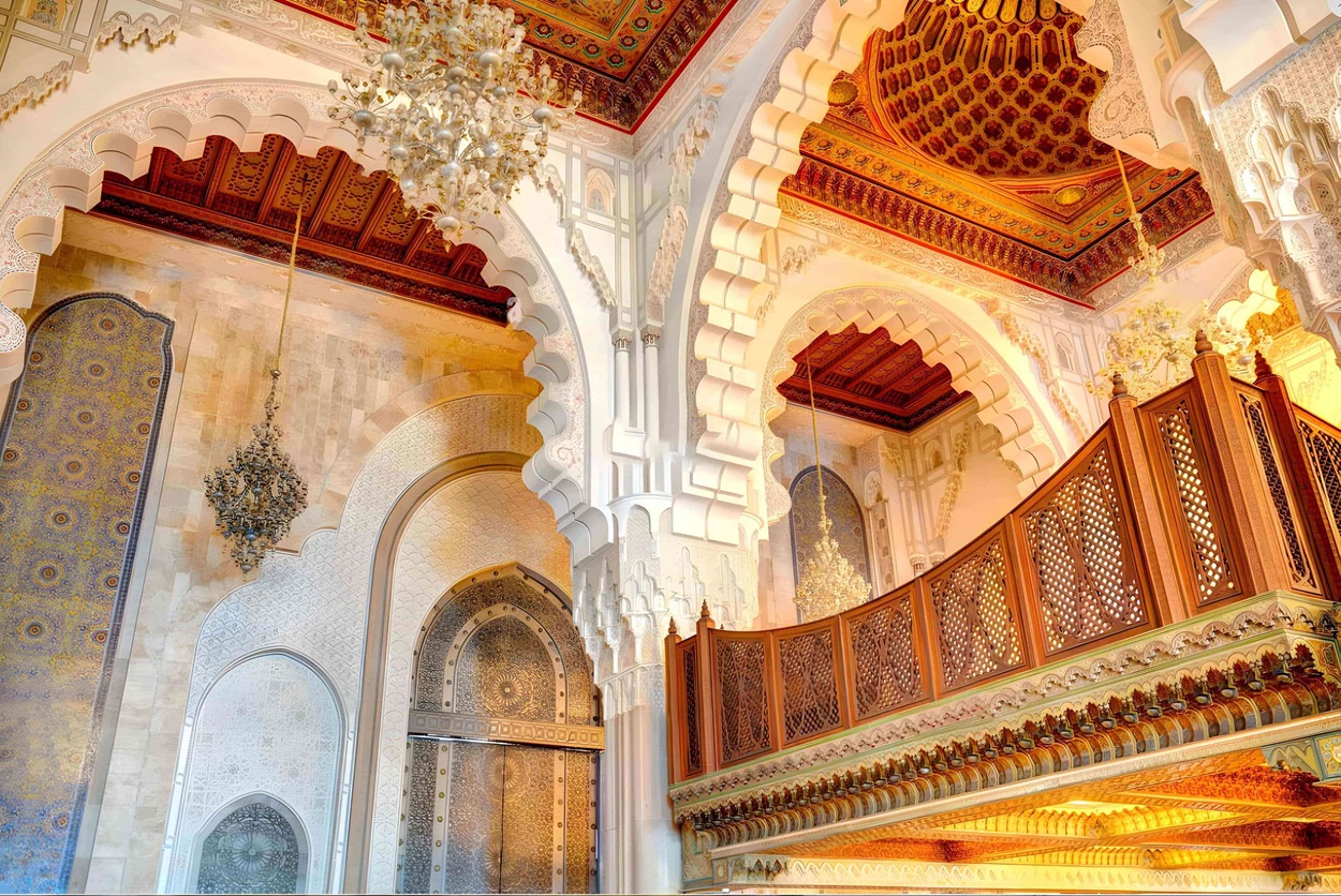 Cpula artesanal marroqu-andalus en un resort de lujo