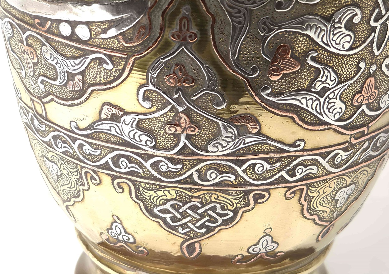 Obra de damasquinado que preserva el legado y crea herencias
